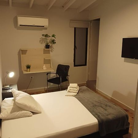 Hotel La Carpita Medellin Bagian luar foto