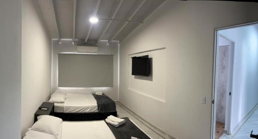Hotel La Carpita Medellin Bagian luar foto