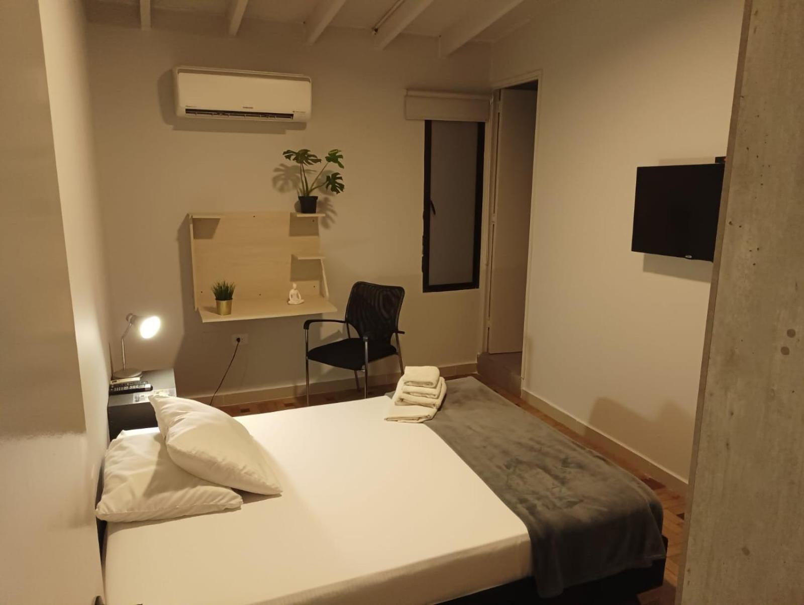 Hotel La Carpita Medellin Bagian luar foto